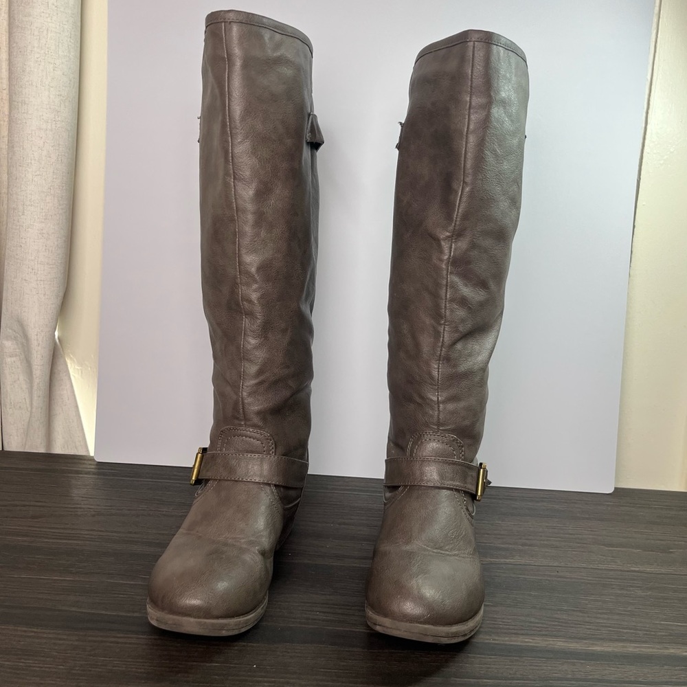 Y2K Journee Collection Spokane studded knee-high boots vegan leather back zip